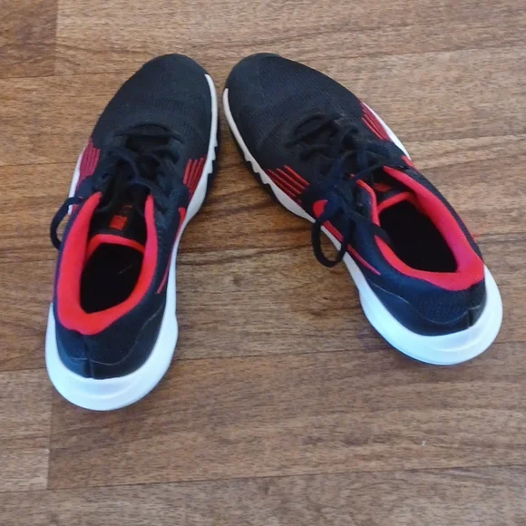 Mens Nike black and red shoes size 10 - Picture 5 of 8